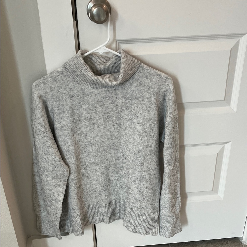 Treasure & Bond Gray Women's Sweater
